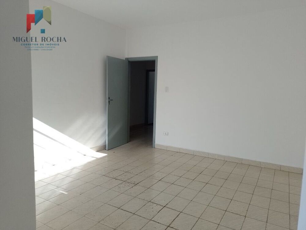 Casa à venda com 3 quartos, 250m² - Foto 4