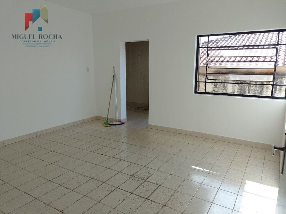 Casa à venda com 3 quartos, 250m² - Foto 6