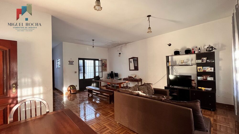 Casa à venda com 3 quartos, 176m² - Foto 2