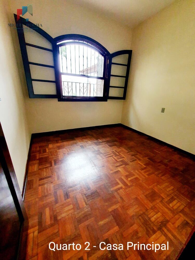 Casa à venda com 3 quartos, 212m² - Foto 18