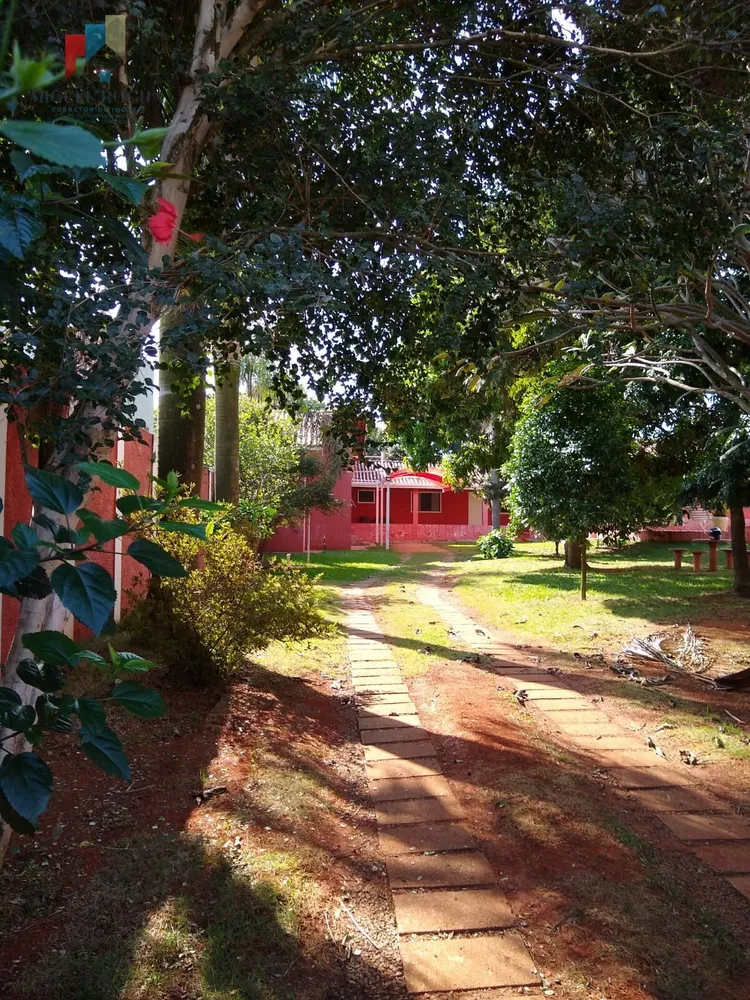 Chácara, 3 quartos, 1024 m² - Foto 2