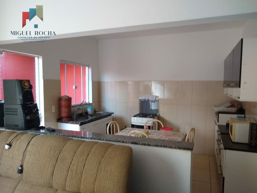 Chácara, 3 quartos, 1024 m² - Foto 1