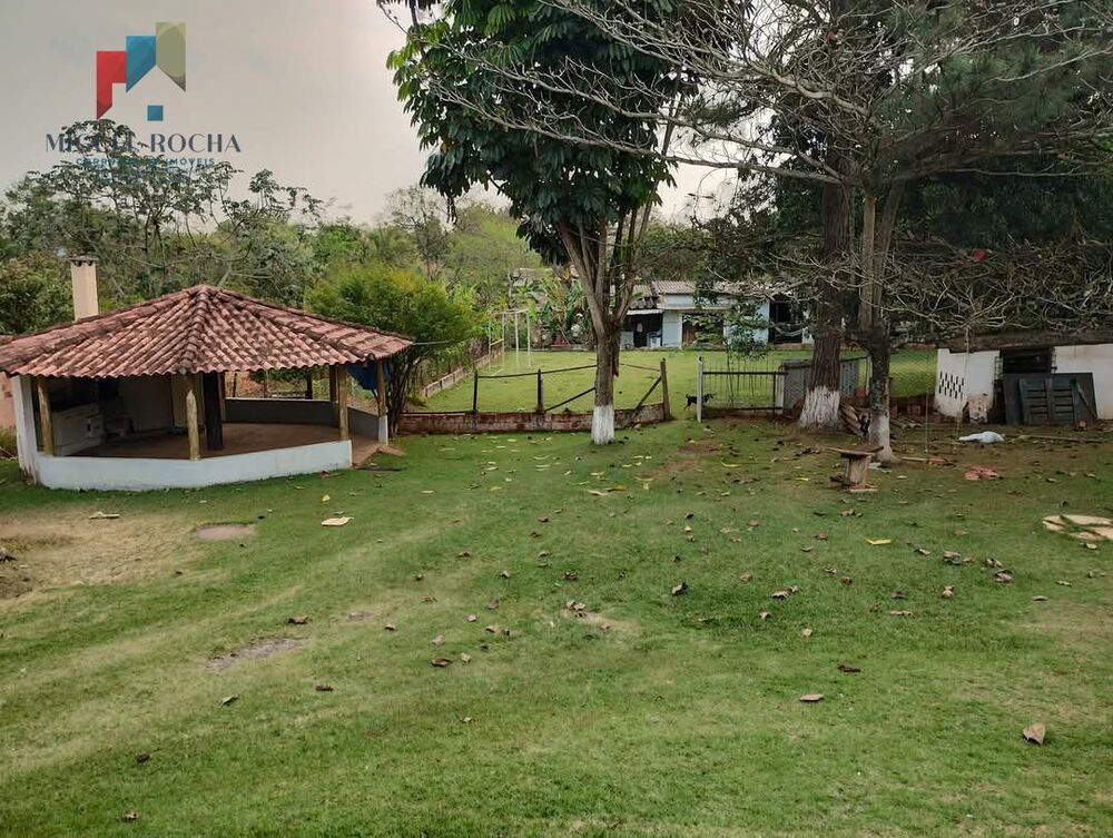 Chácara à venda com 3 quartos, 2567m² - Foto 1