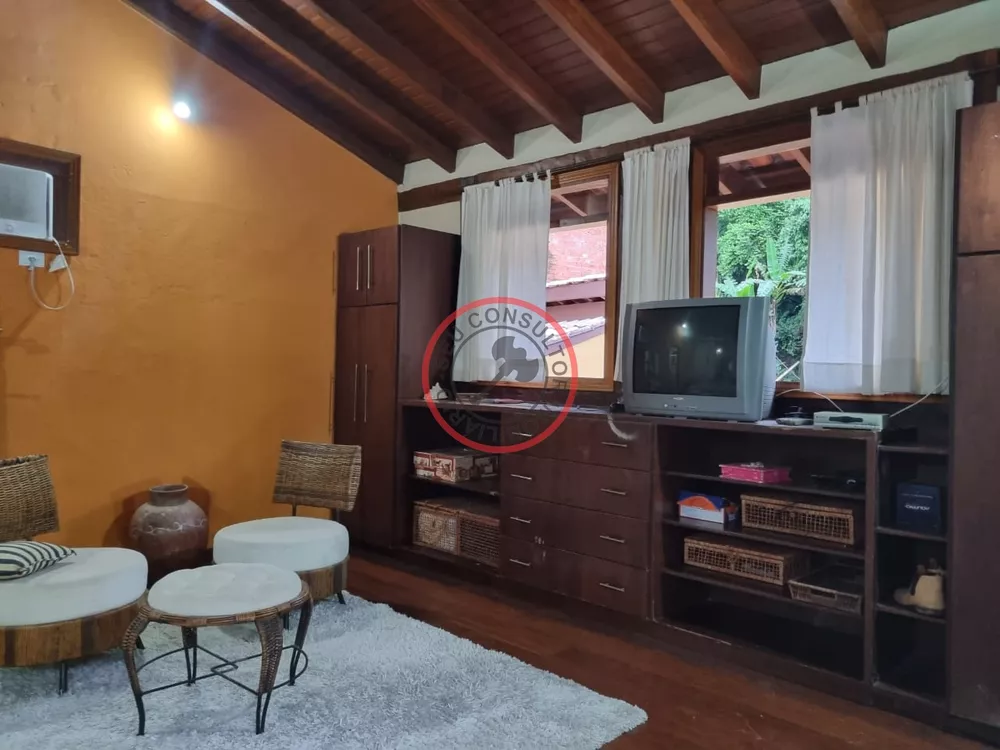 Casa à venda com 5 quartos, 300m² - Foto 16