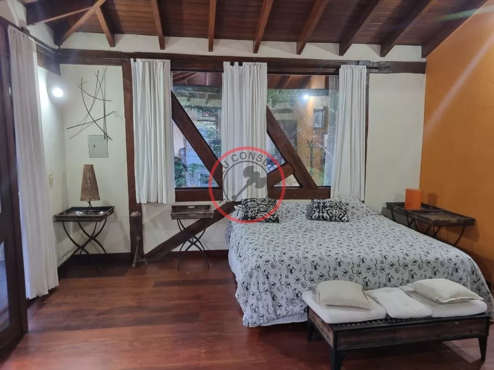 Casa à venda com 5 quartos, 300m² - Foto 13