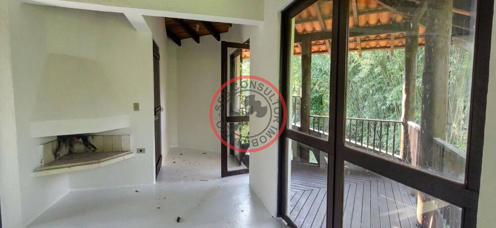 Casa à venda com 2 quartos, 240m² - Foto 8