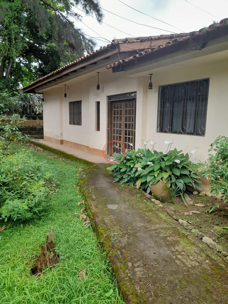 Casa, 5 quartos, 252 m² - Foto 1