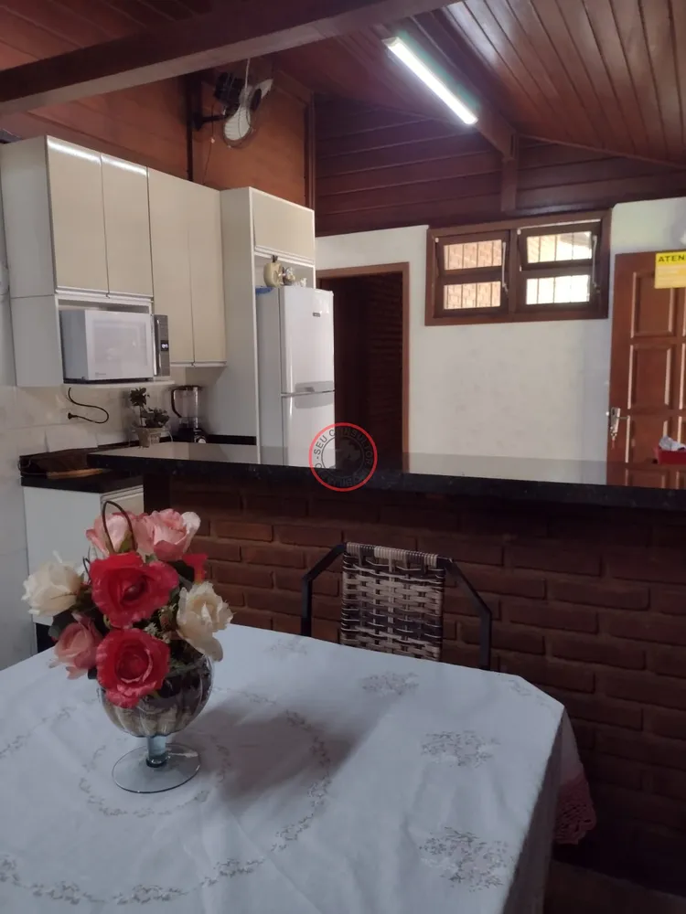 Casa, 3 quartos, 200 m² - Foto 1