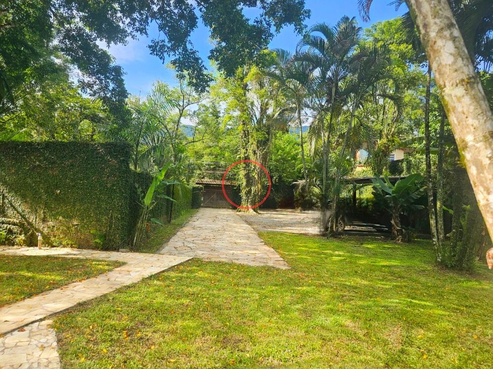 Casa à venda com 4 quartos, 220m² - Foto 1