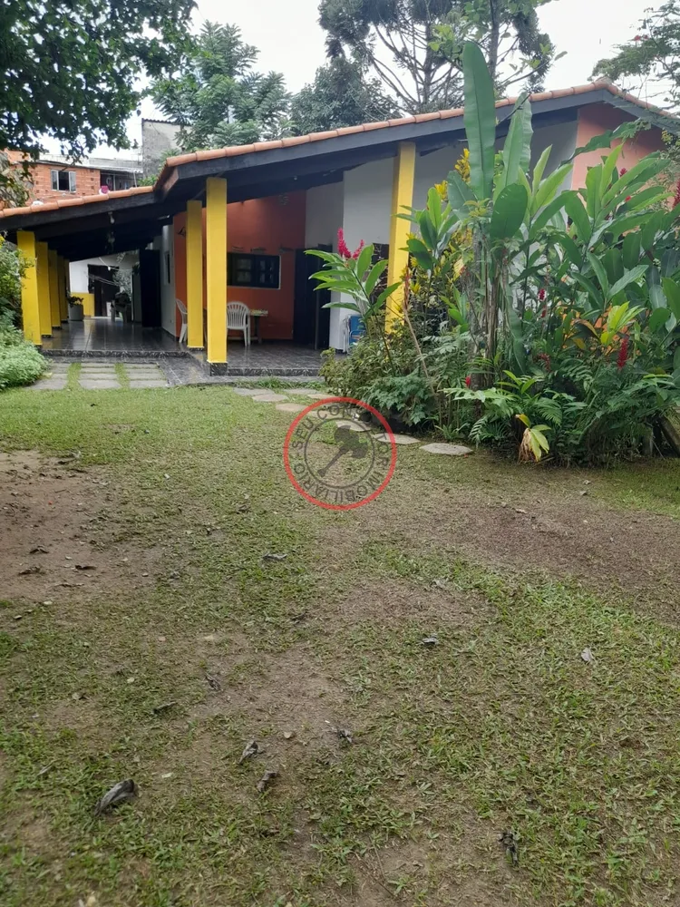 Casa, 5 quartos, 241 m² - Foto 2