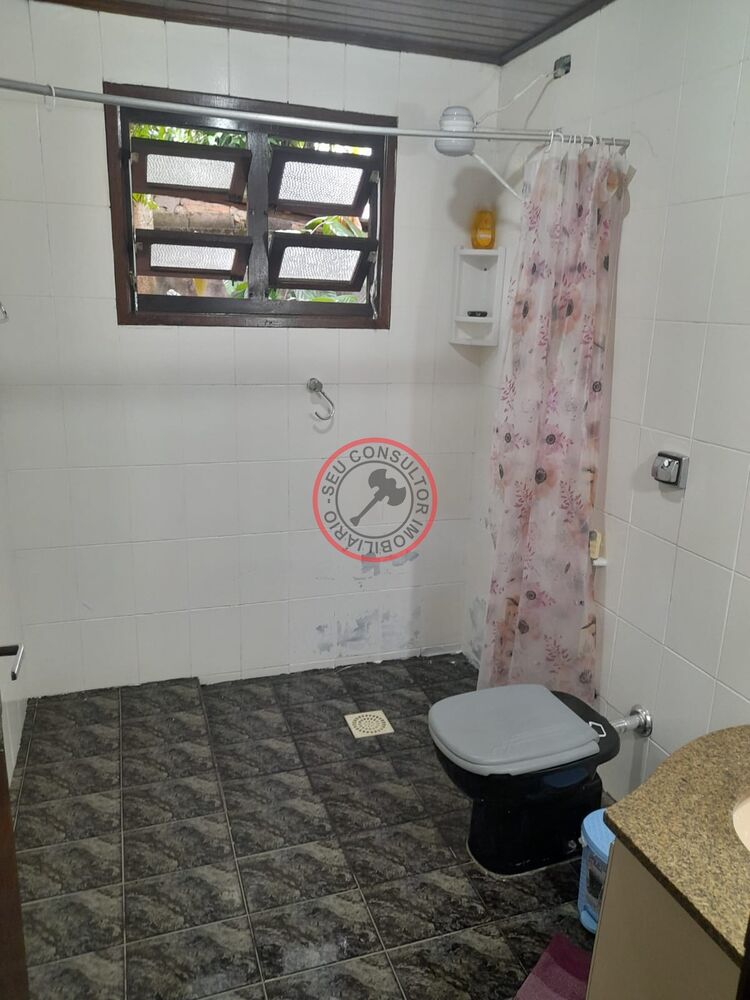Casa, 5 quartos, 241 m² - Foto 1