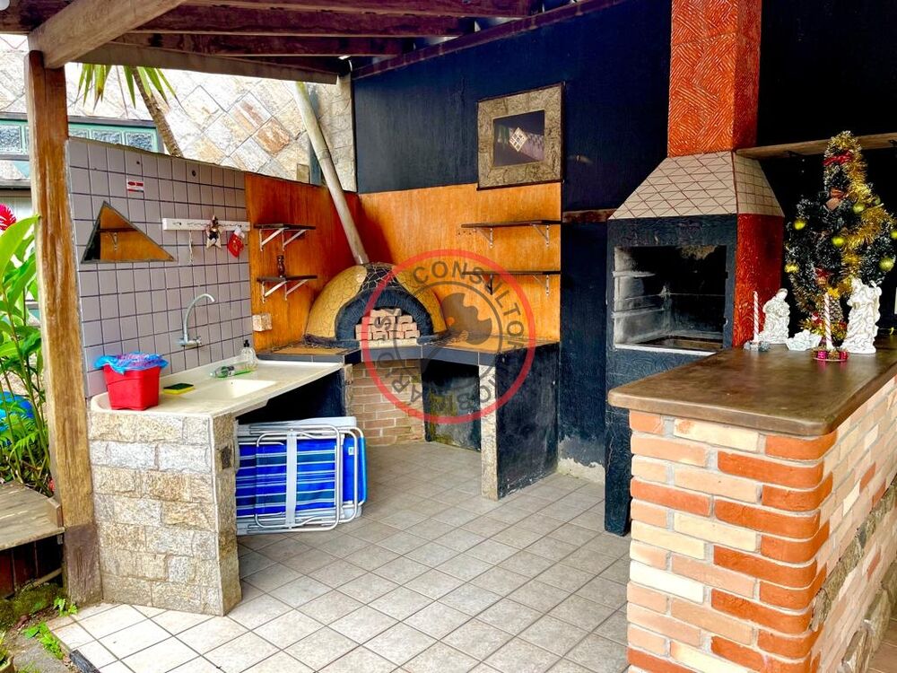 Casa, 4 quartos, 138 m² - Foto 1