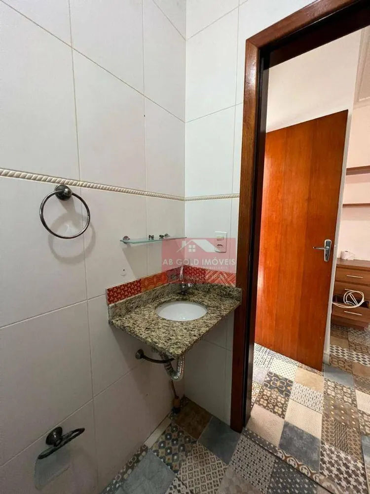 Casa, 3 quartos, 241 m² - Foto 1