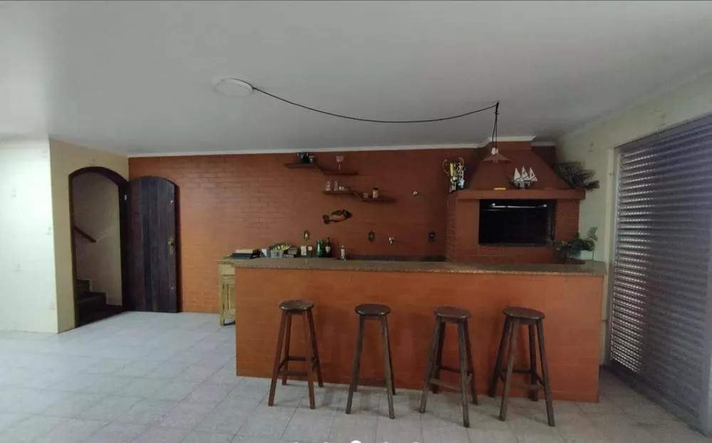 Casa, 4 quartos, 315 m² - Foto 1