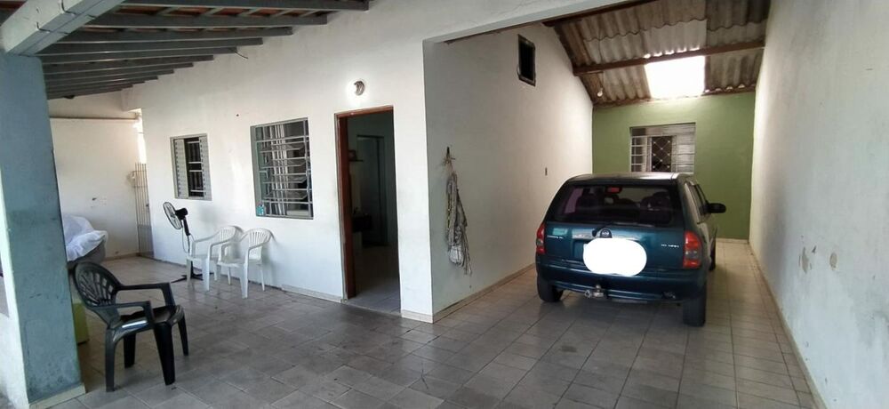 Casa à venda com 2 quartos, 157m² - Foto 2