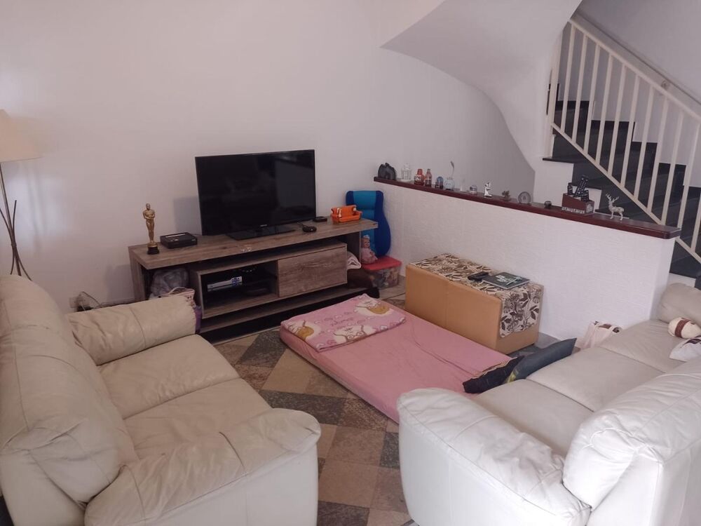 Casa à venda com 3 quartos, 166m² - Foto 4