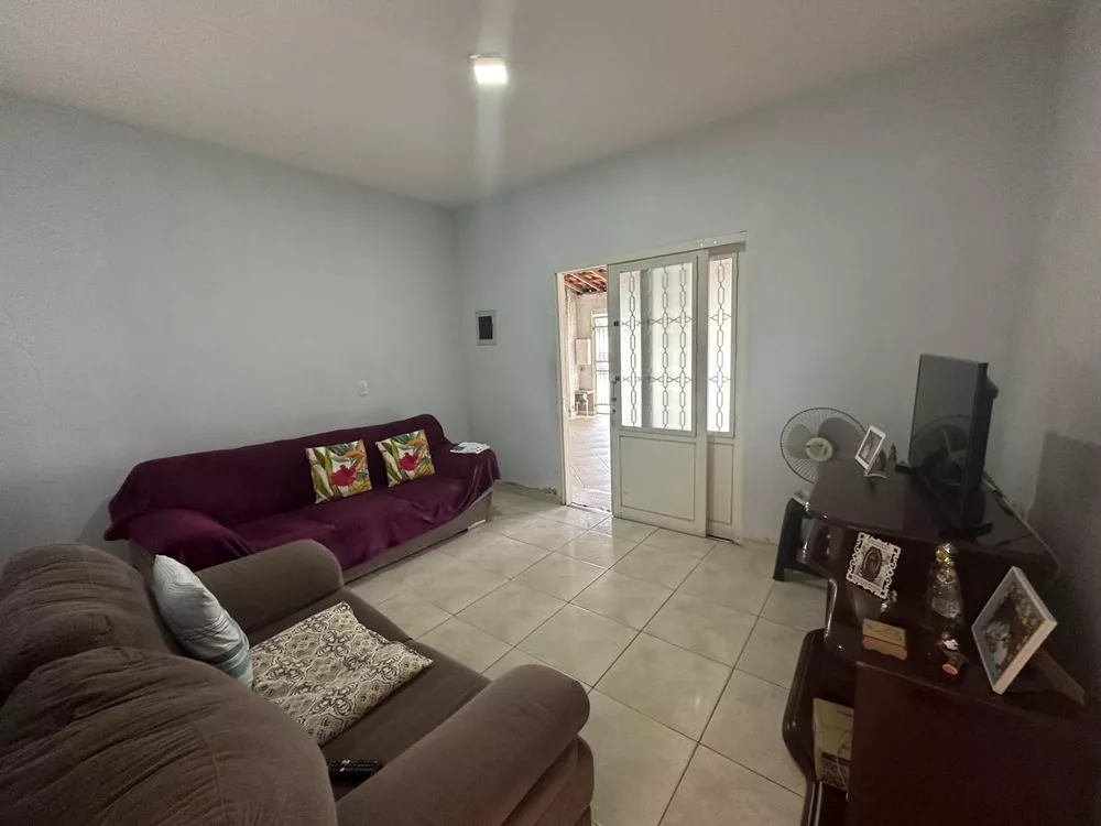 Casa à venda com 4 quartos, 280m² - Foto 3