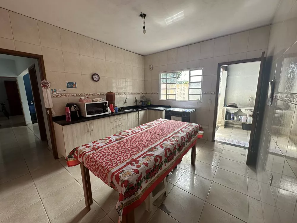 Casa à venda com 4 quartos, 280m² - Foto 4