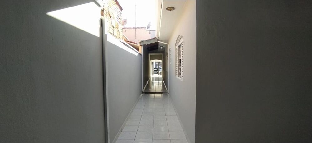 Casa à venda com 2 quartos, 84m² - Foto 2