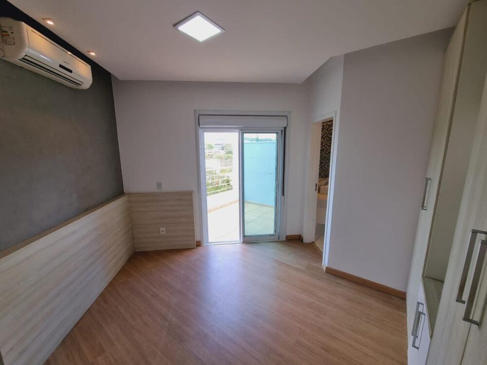 Casa de Condomínio à venda com 3 quartos, 208m² - Foto 4