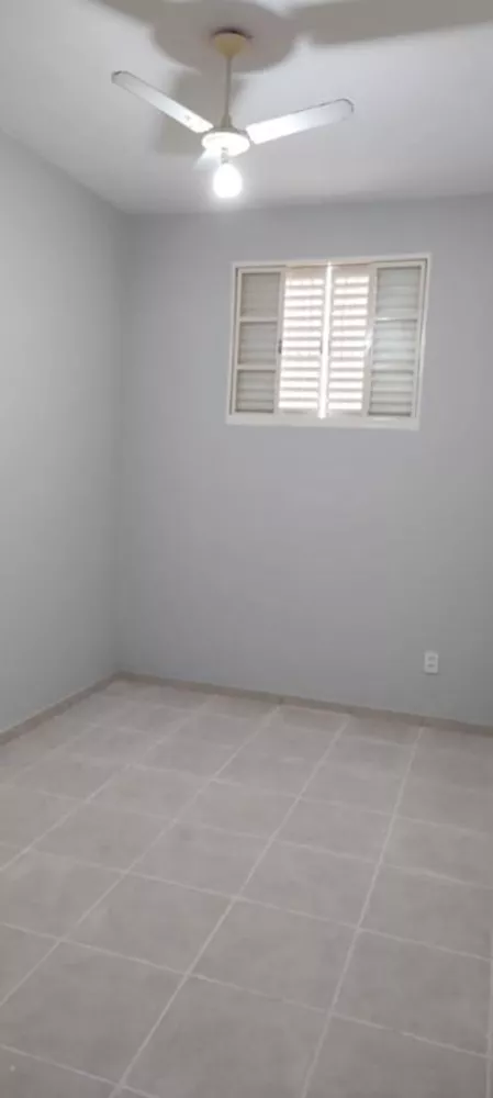 Casa à venda com 2 quartos, 178m² - Foto 3