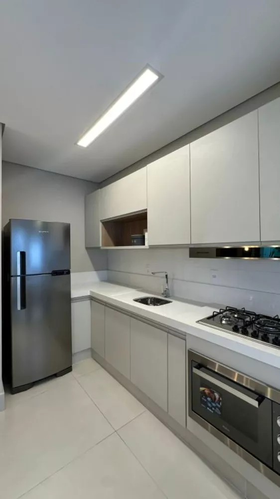 Apartamento à venda com 3 quartos, 74m² - Foto 2