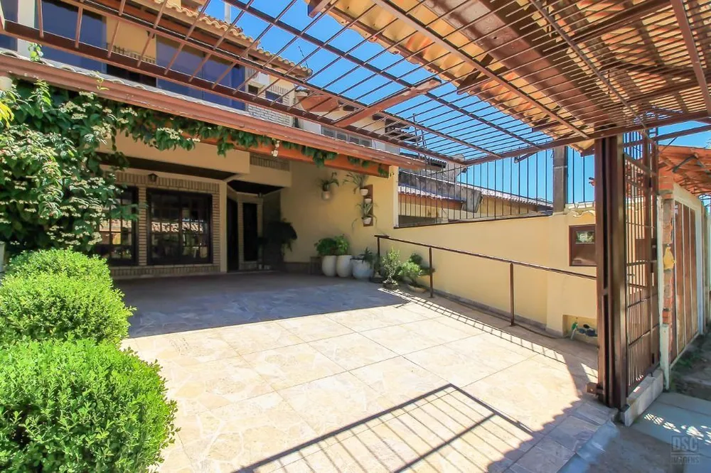 Casa, 3 quartos, 198 m² - Foto 2