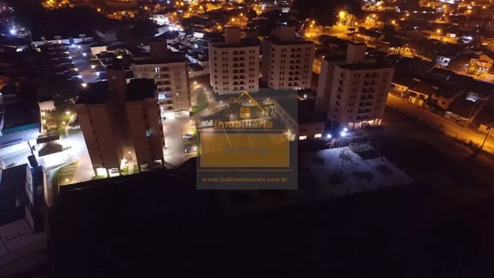 Apartamento à venda com 2 quartos, 80m² - Foto 3