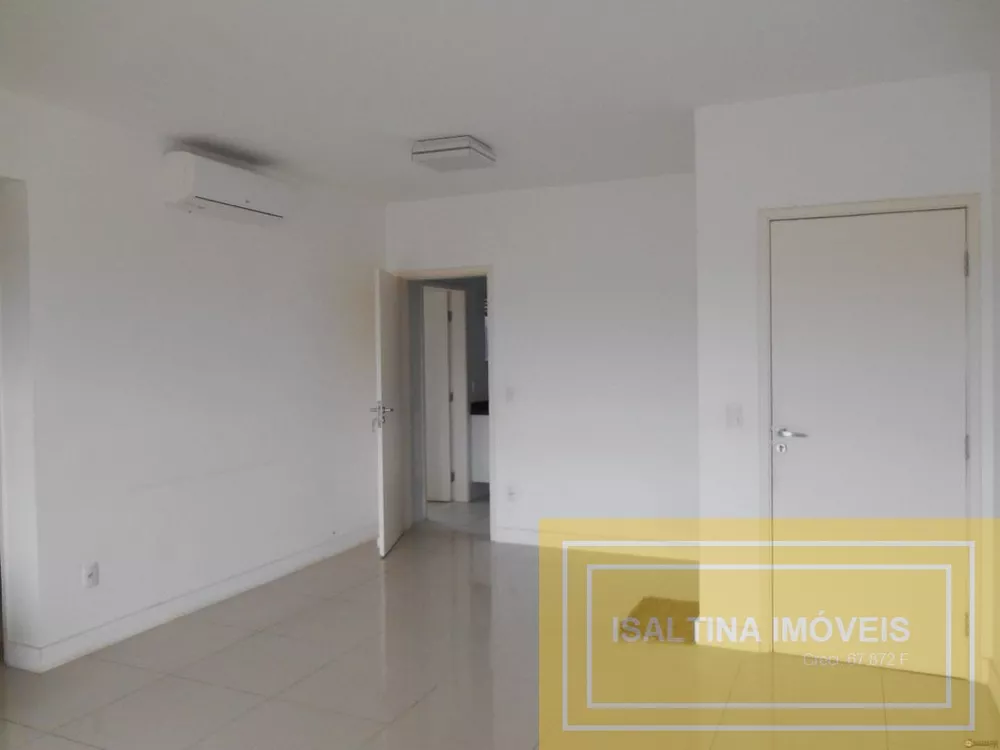 Apartamento para alugar com 3 quartos, 140m² - Foto 3