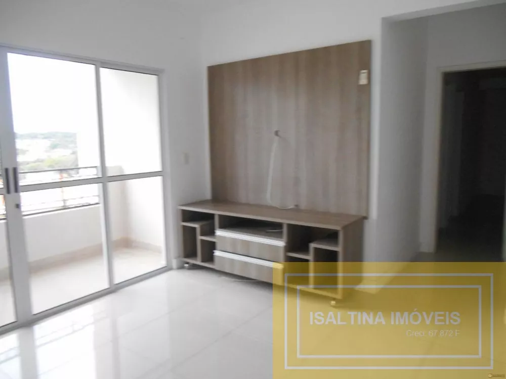 Apartamento para alugar com 3 quartos, 140m² - Foto 2