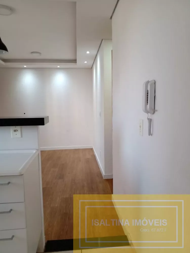 Apartamento à venda com 2 quartos, 42m² - Foto 2