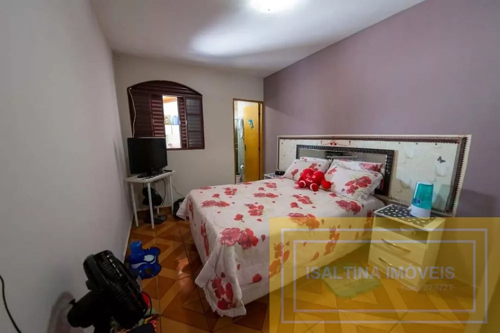 Casa à venda com 2 quartos, 160m² - Foto 4