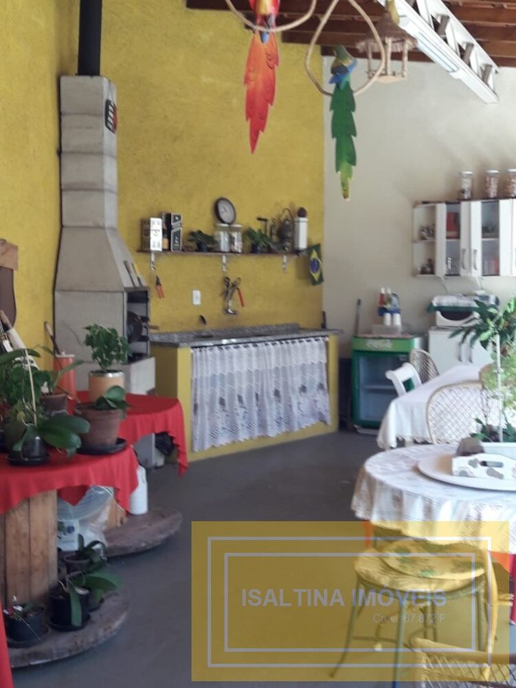 Casa, 3 quartos, 180 m² - Foto 1