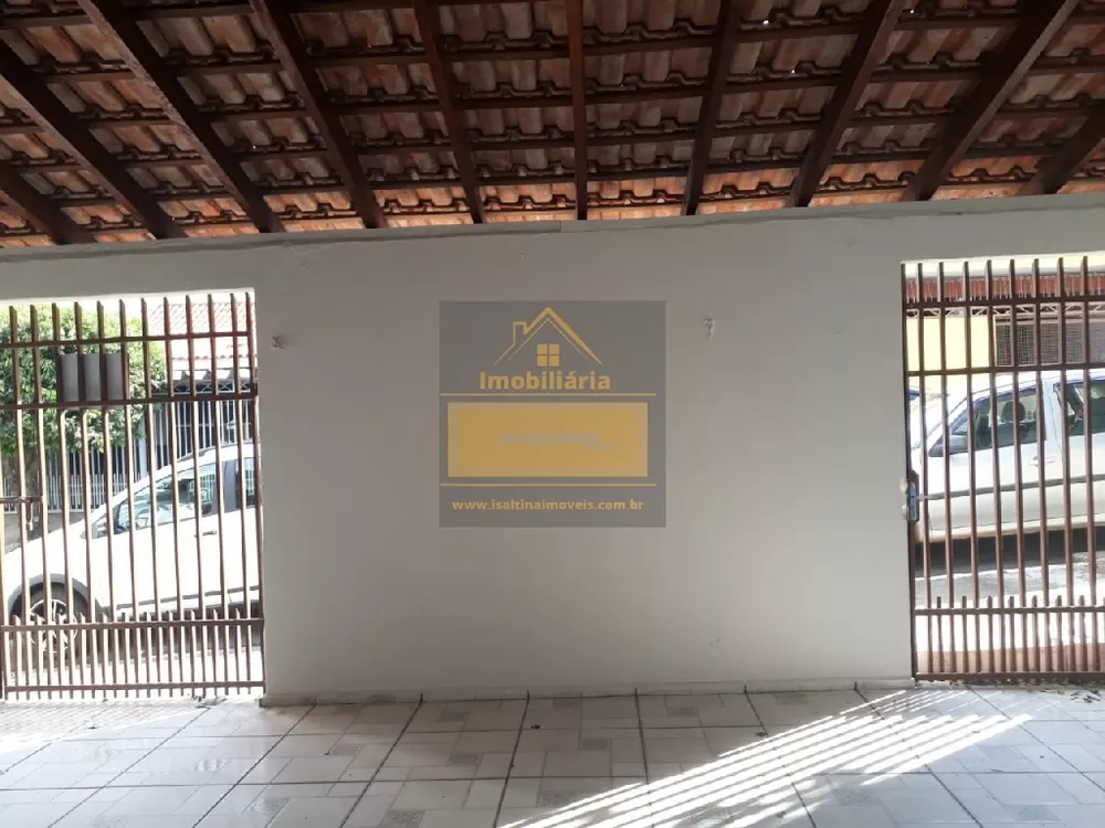 Casa à venda com 3 quartos, 80m² - Foto 1