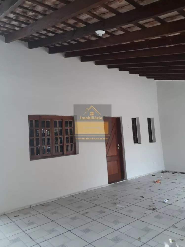 Casa à venda com 3 quartos, 80m² - Foto 2