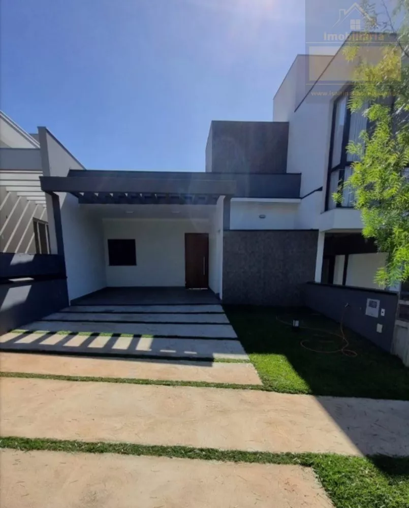 Casa à venda com 2 quartos, 104m² - Foto 1