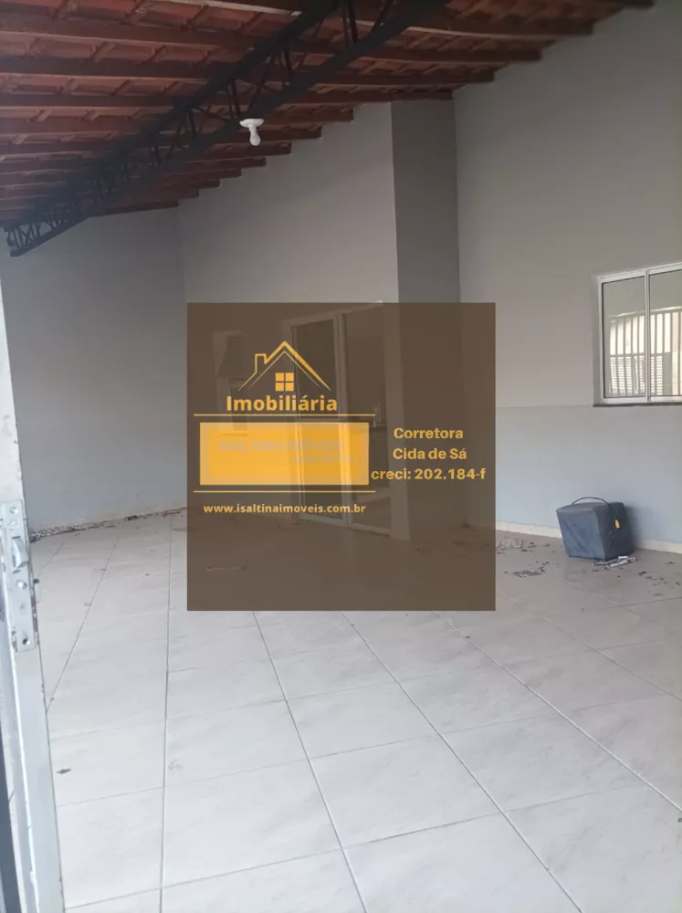 Casa à venda com 3 quartos, 160m² - Foto 1