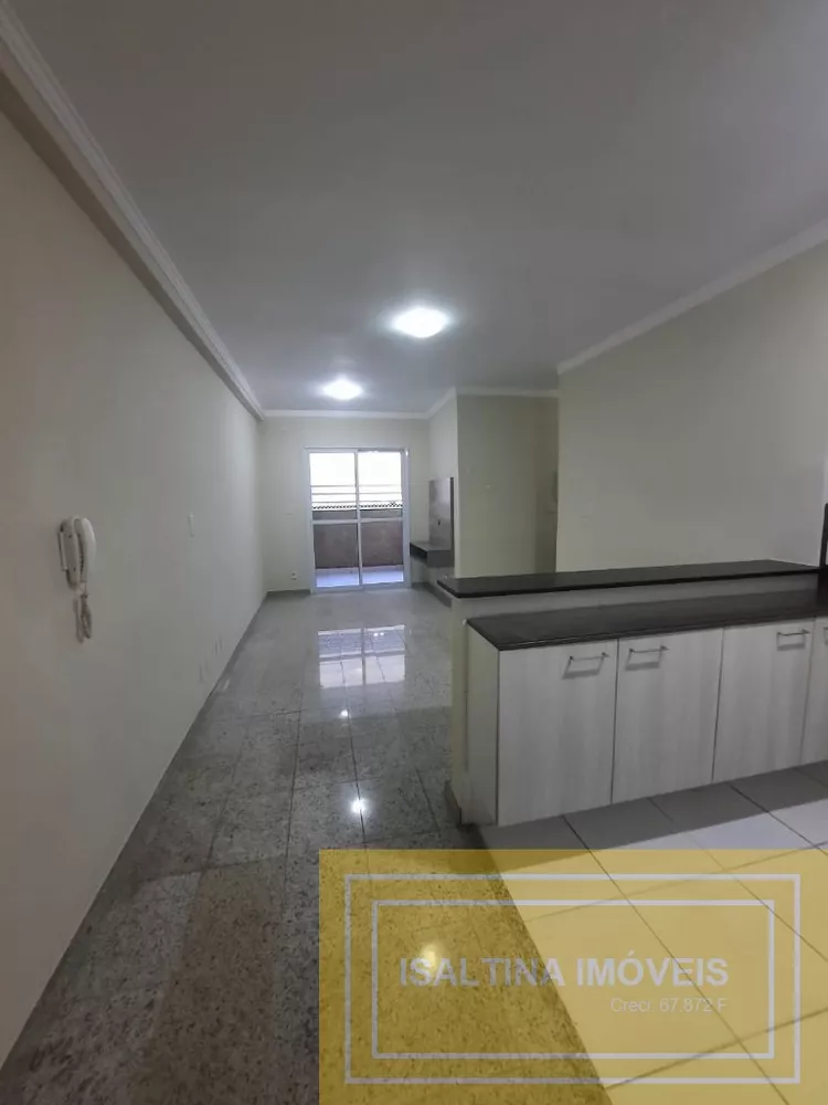 Apartamento à venda com 3 quartos, 90m² - Foto 2