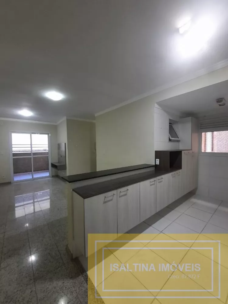 Apartamento à venda com 3 quartos, 90m² - Foto 4