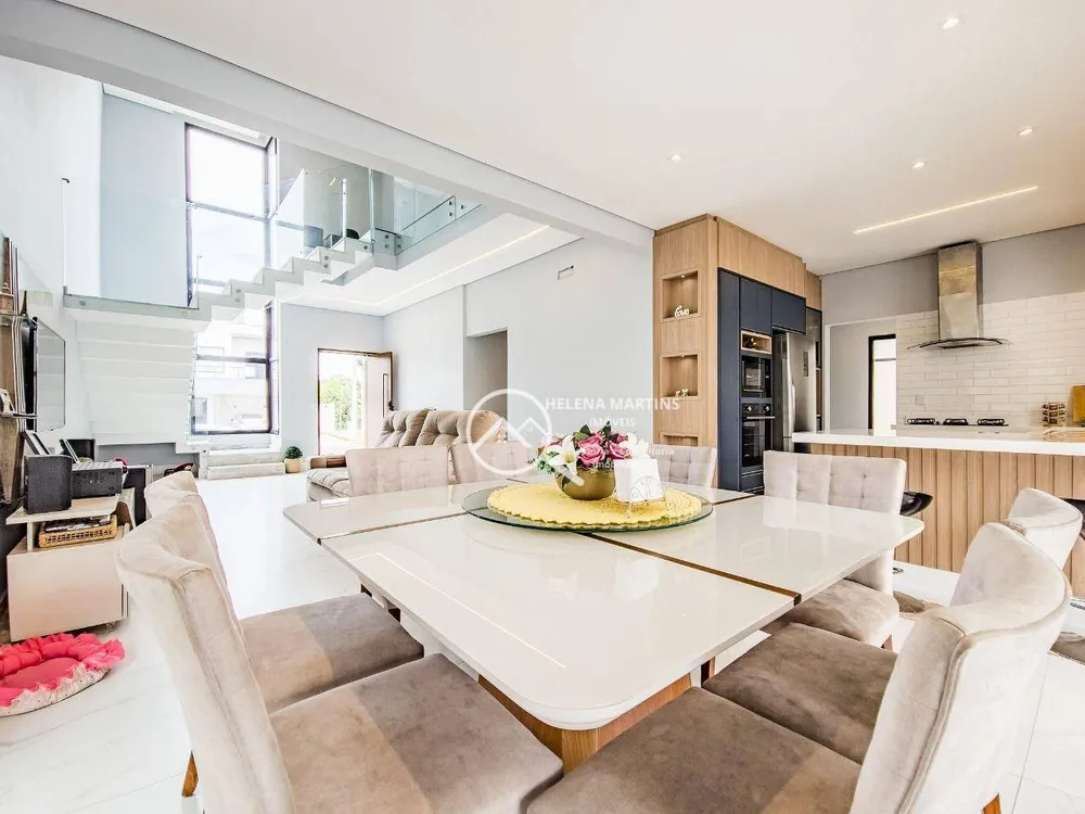 Sobrado, 3 quartos, 222 m² - Foto 2