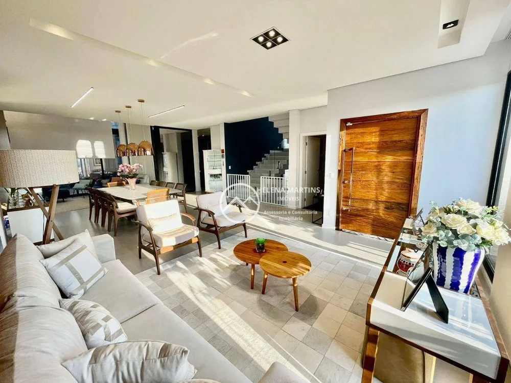 Sobrado, 4 quartos, 395 m² - Foto 1