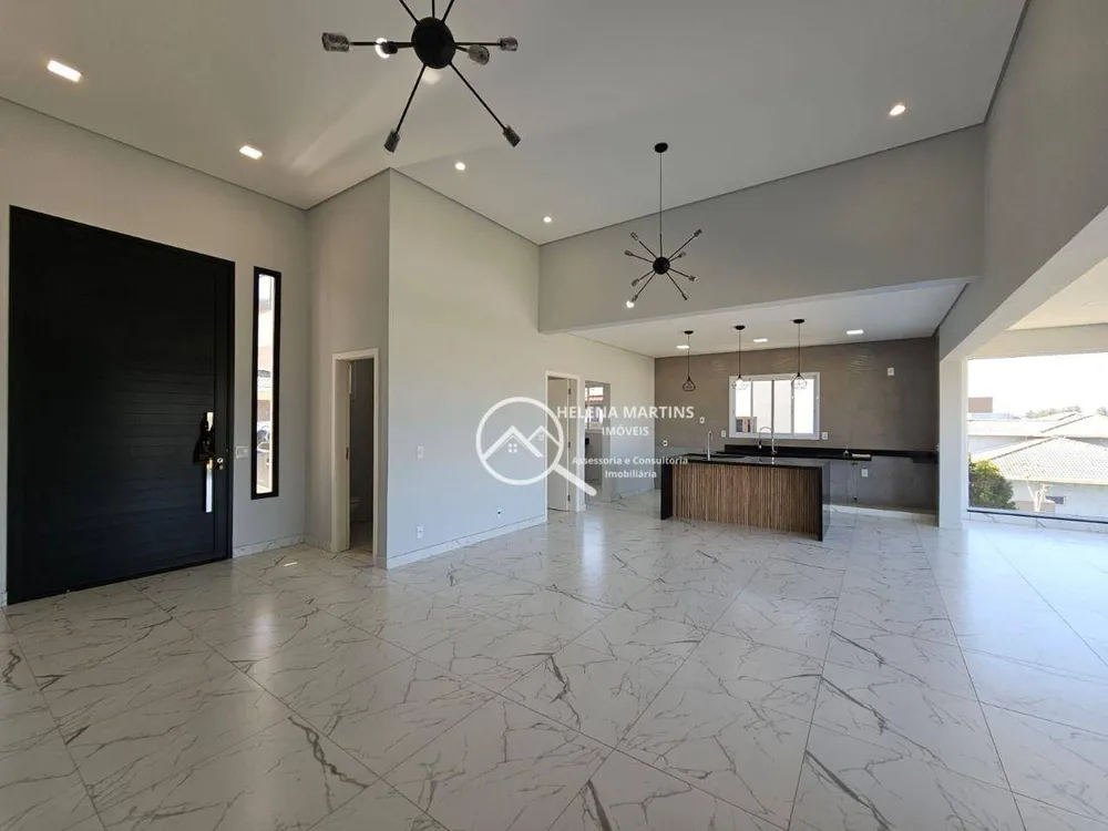 Sobrado, 3 quartos, 243 m² - Foto 2