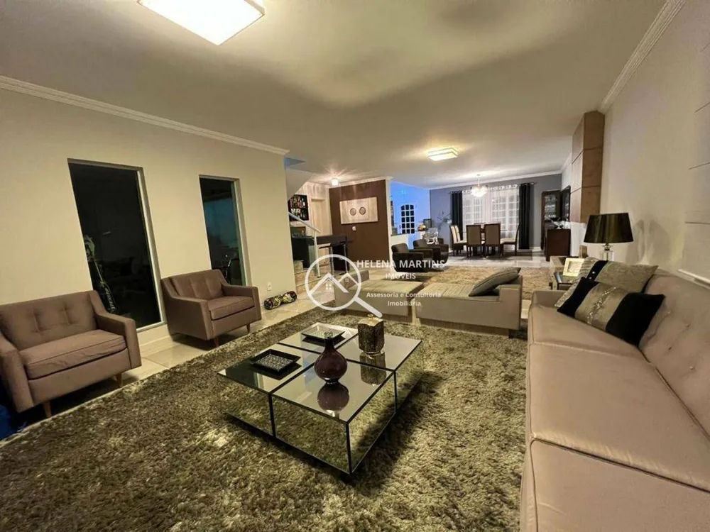 Sobrado, 3 quartos, 281 m² - Foto 1