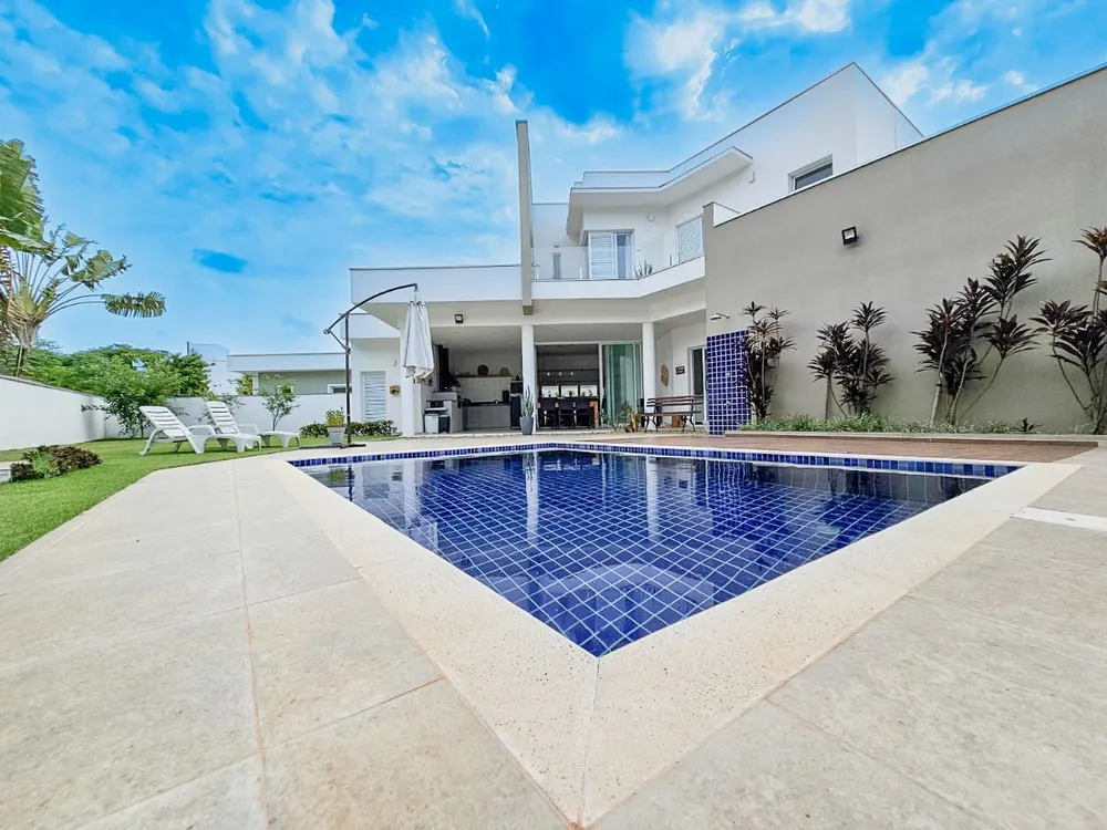 Sobrado, 3 quartos, 263 m² - Foto 1