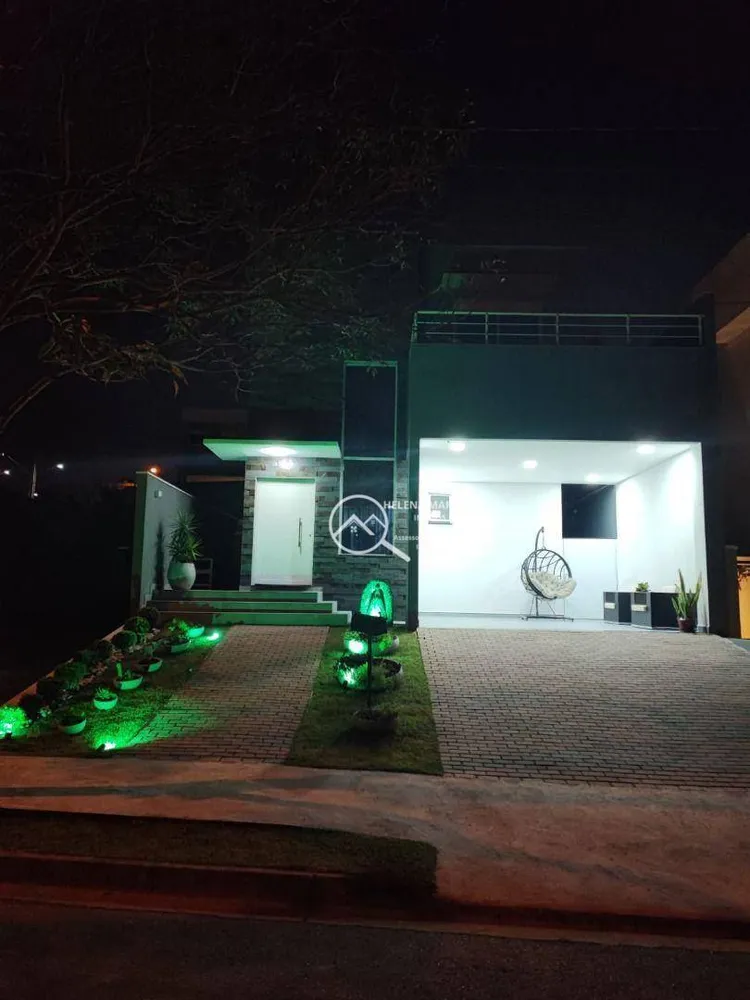 Sobrado, 4 quartos, 249 m² - Foto 1