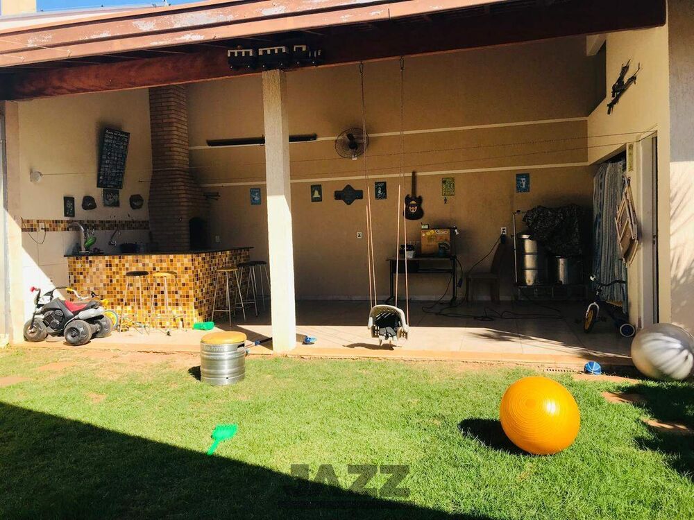 Casa à venda com 3 quartos, 190m² - Foto 2