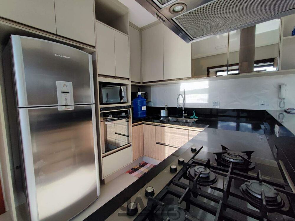 Casa de Condomínio à venda com 3 quartos, 230m² - Foto 4
