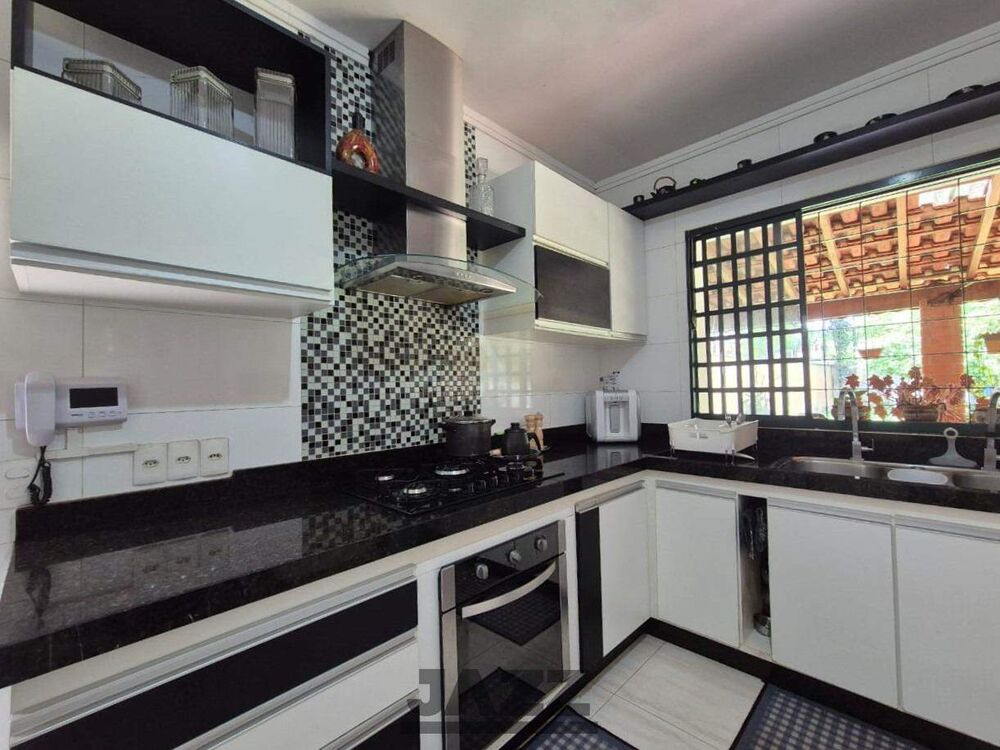 Chácara, 5 quartos, 1050 m² - Foto 2