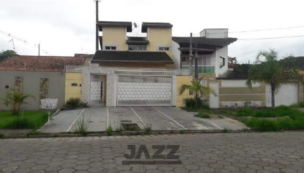 Casa, 3 quartos, 215 m² - Foto 3