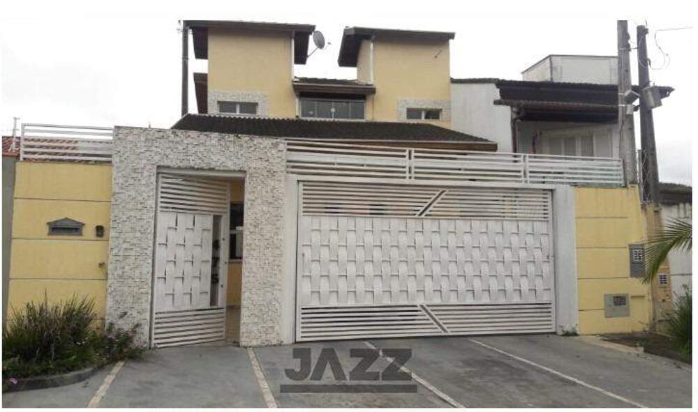 Casa, 3 quartos, 215 m² - Foto 2